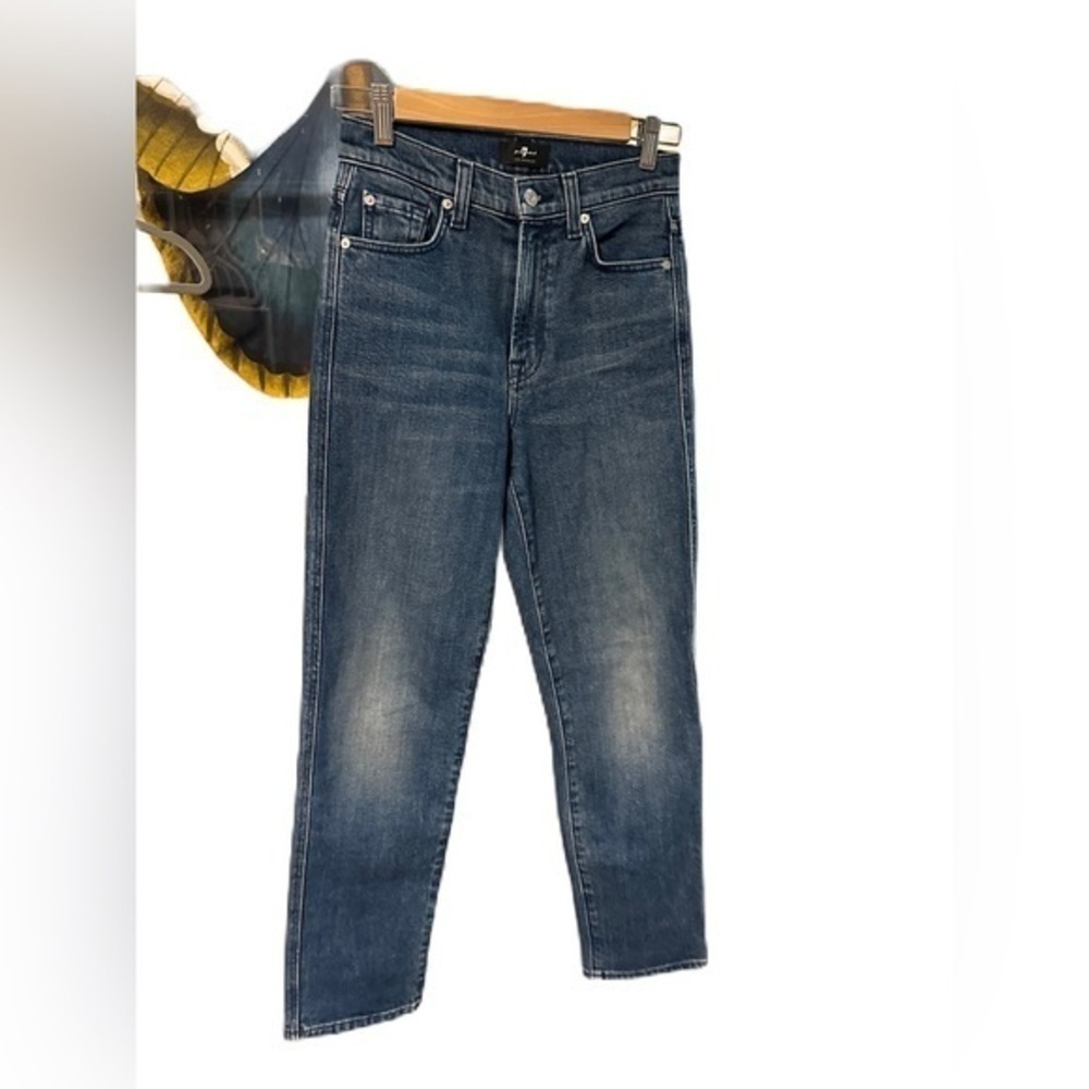 7 For All Mankind jeans. Size 25 have stretch